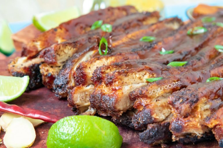 Geroosterde ‘pork belly’ met anijs en limoen