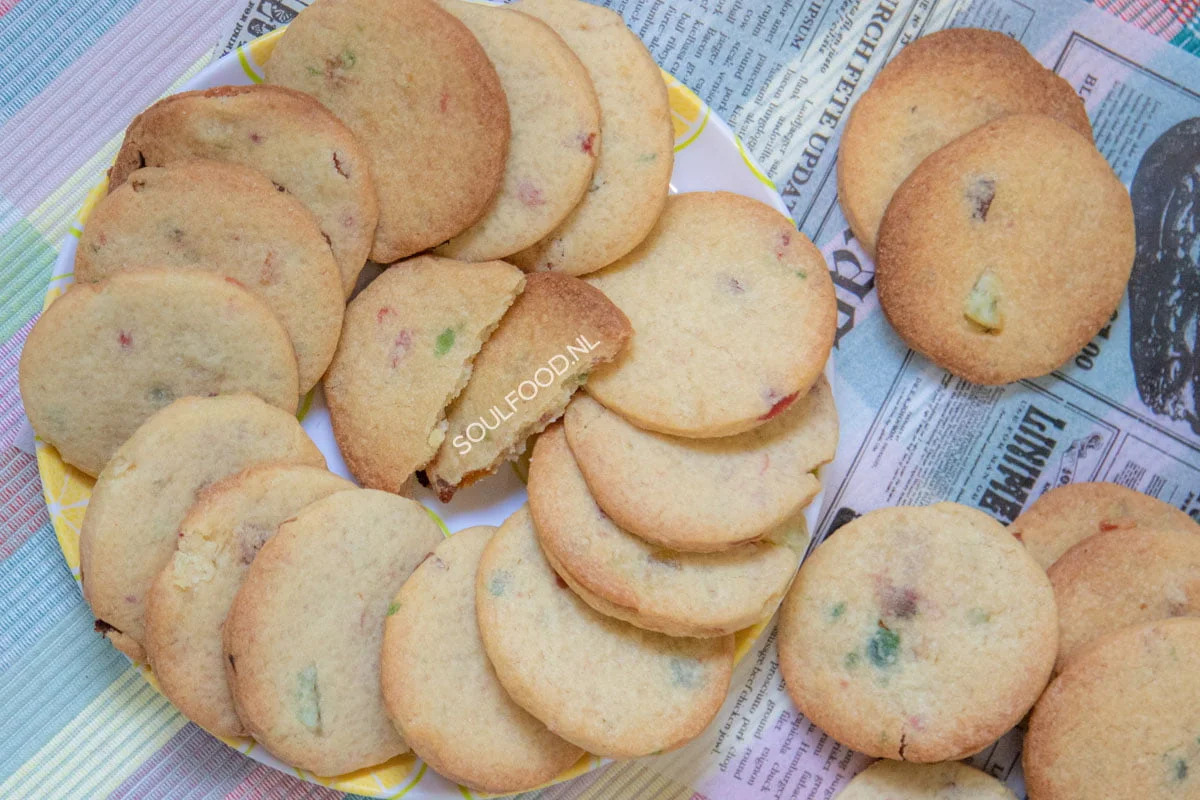roomboterkoekjes met kersen kersenkoekjes recept