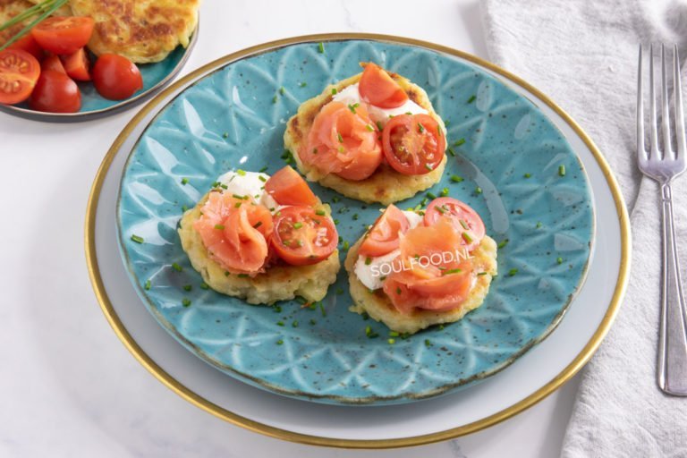 aardappelkoekjes met gerookte zalm en roomkaas recept soulfood