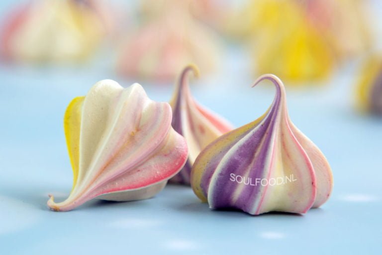 schuimpjes maken recept eiwitschuim meringue kisses