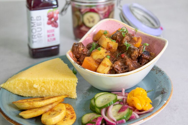 stoofschotel van rundvlees met zuurgoed recept