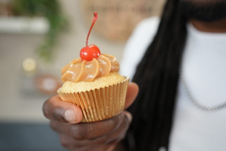 Antilliaanse cashewnoten cupcakes bolo di cashupete