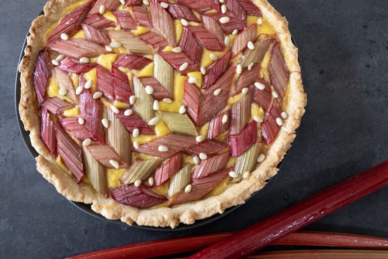 rabarbertaart cake met rabarber